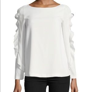 Stunning white blouse with ruffled sleeves!